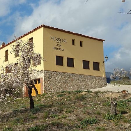 Hostal Restaurant Mussons Vins Poboleda Bagian luar foto